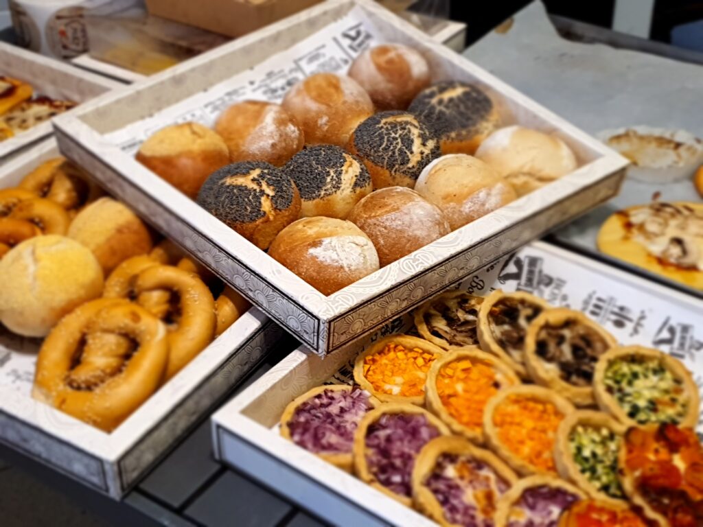 מגשי אירוח